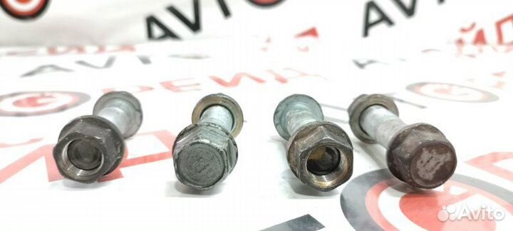 Болт Toyota Camry Gracia SXV20 5S-FE 2000.04