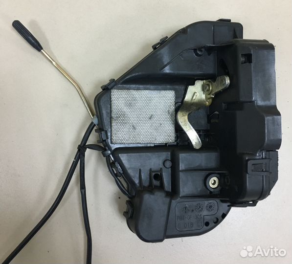 Замок задней левой двери Mercedes-Benz W211