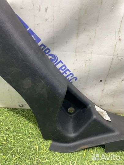 Обшивка стойки задняя левая Peugeot 308 хэтчбек