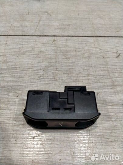 Блок управления люком Bmw 525I E61 N52B25 05/2006