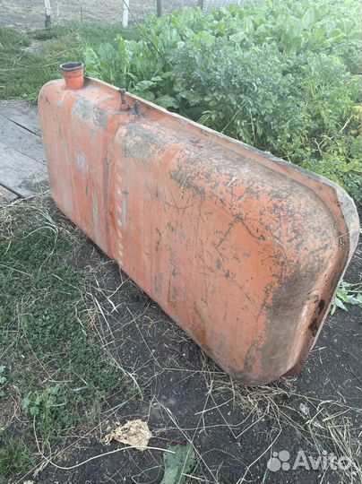 Топливный бак от Комбайна дон, Нива