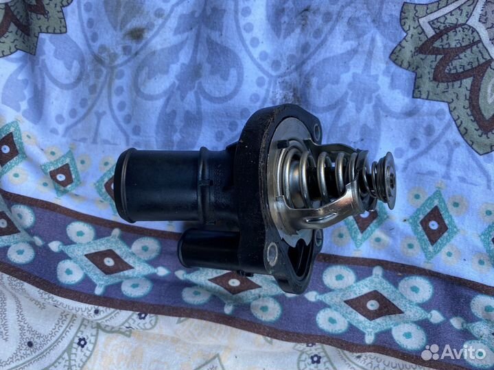 Термостат Ford 1475495