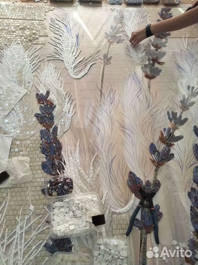 Панно из мозаики, мозаичист