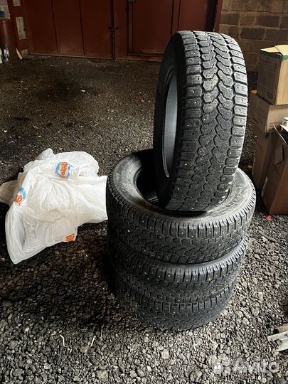 Yokohama Ice Guard F700S 215/65 R16 98Q