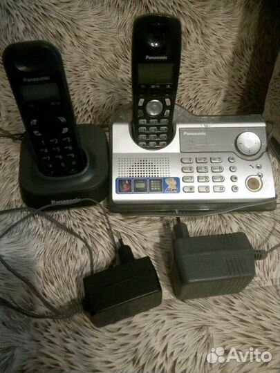 Радиотелефон с отдельной зарядкой