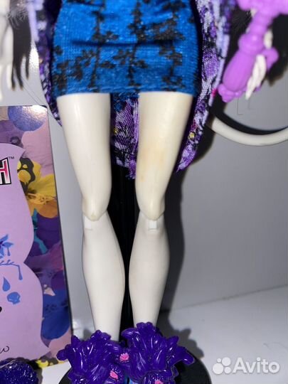 Кукла Monster High Catrine DeMew Gloom n' Bloom