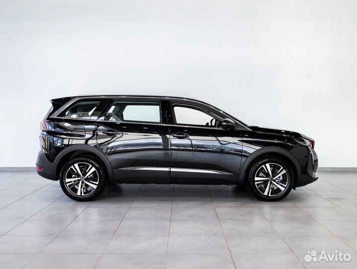 Peugeot 5008 1.8 AT, 2023