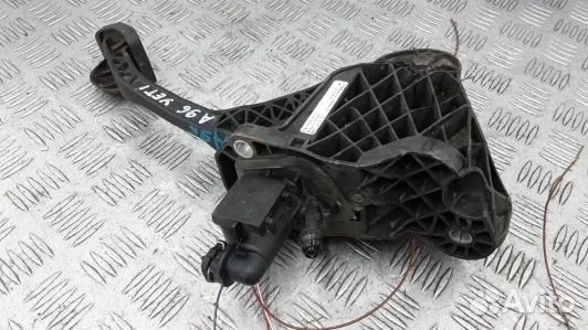 Педаль тормоза skoda yeti 1 (1NN25O201)