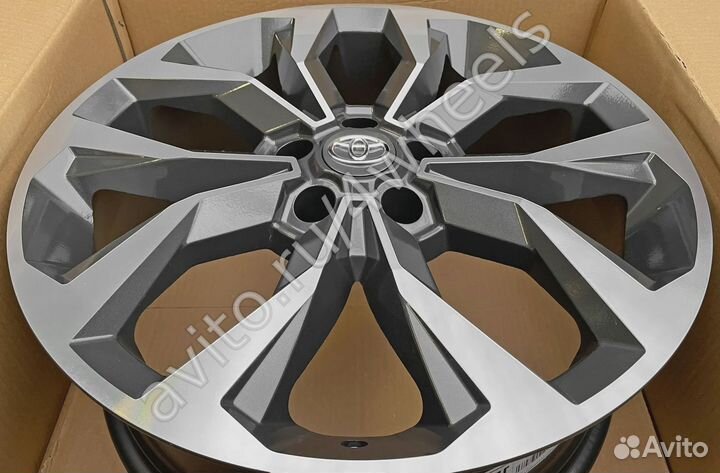 Диски на Toyota RAV 4 R19