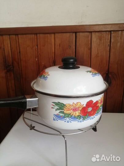 Кастрюли, чайники