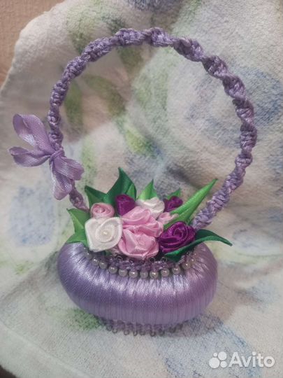 Корзина с цветами, сувенир