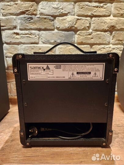 Гитарный комбоусилитель Samick Smart2