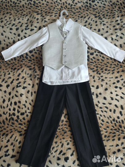 Нарядные костюмы для мальчиков 98р-р