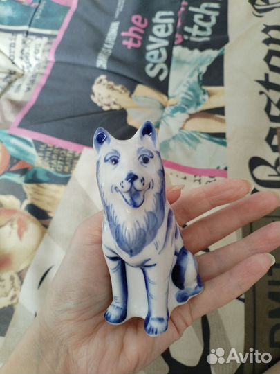 Фарфоровые статуэтки собак