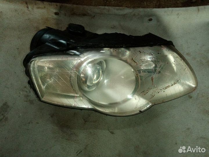 Фара передняя правая Volkswagen Passat B6 CAX 2008
