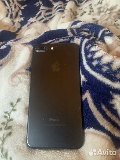 Телефон iPhone 7 plus