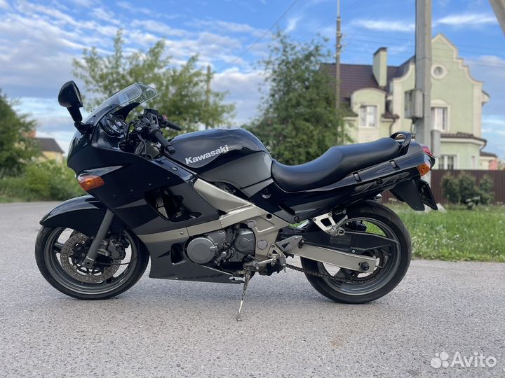 Kawasaki zzr 600