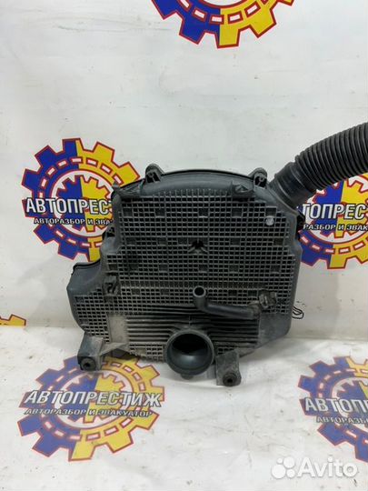 Корпус воздушного фильтра Renault Logan 1 K7M 2007