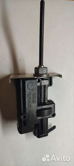 Замок лючка бензобака vesta