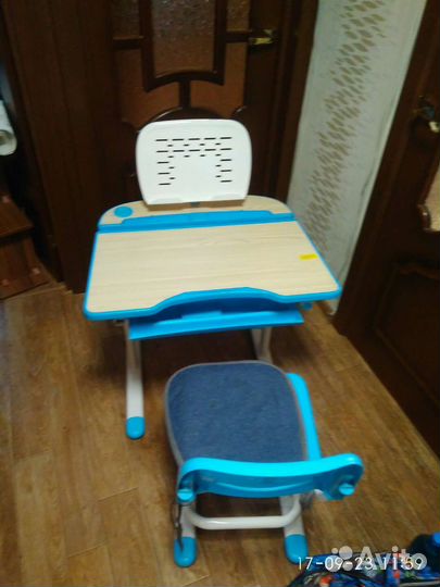 Детский стол и стул