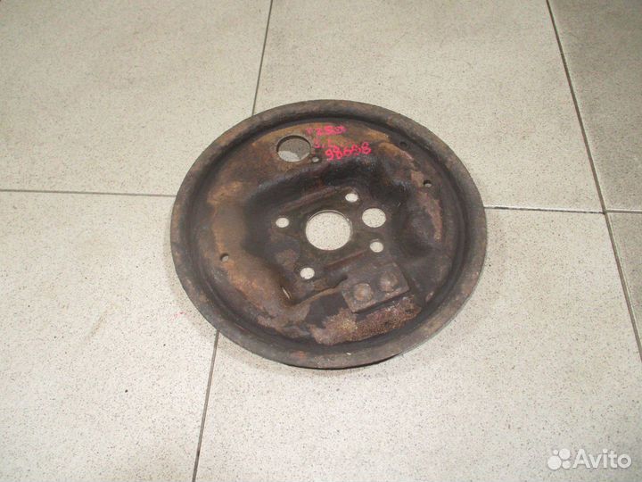 Щит опорный задний левый Chevrolet Aveo (T250)