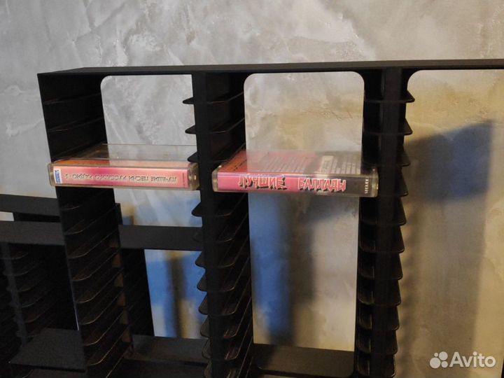 Стойки для аудиокассет