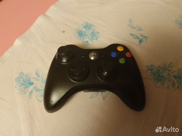 Xbox 360 E 512gb, прошивка LT 3.0 Большой комплект