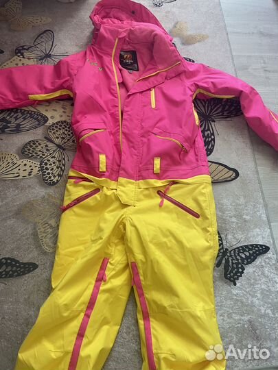 Комбинезон для езды на сноуборде