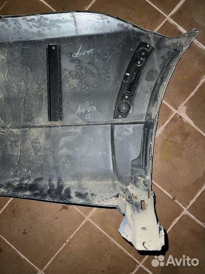 Боковина бампера заднего левая Паджеро 4