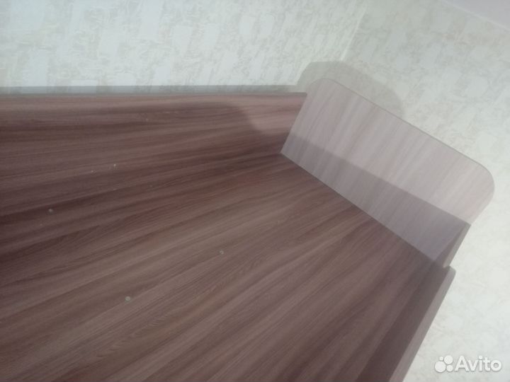 Детская кровать чердак со столом и шкафом