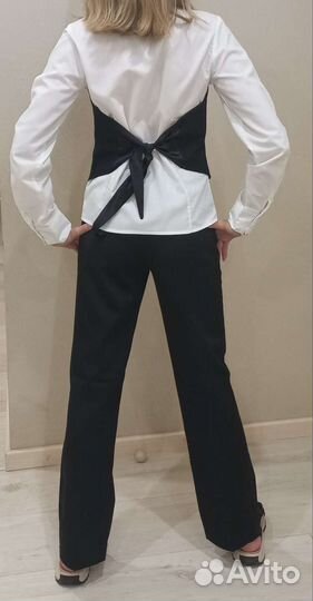 Жилетка для девочки черная 9-11 лет