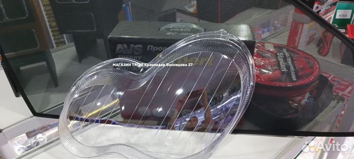 Стекло фары mercedes C-class W203 2004-2007 левое