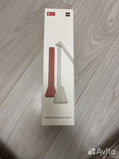 Портативная настольная лампа светильник настольный