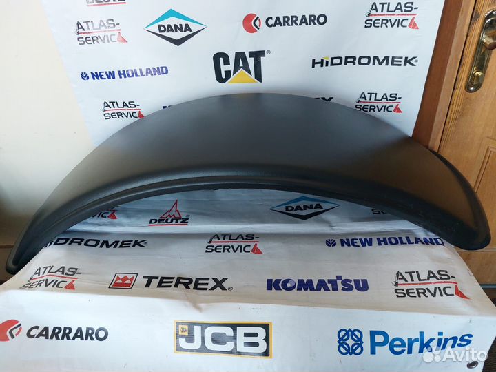 Крыло переднее экскавaтoр-пoгpузчик Volvo BL71 71B