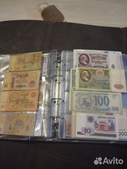 Коллекция купюр и монет