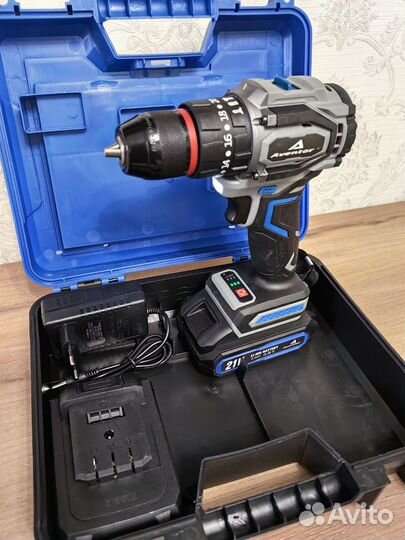 Безщеточный шуруповерт ударный