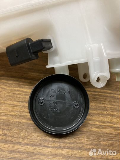 Бачок главного тормозного цилиндра VAG