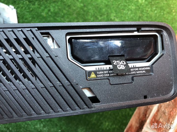 Z.8784 Xbox 360 1 джойстик 250Gb