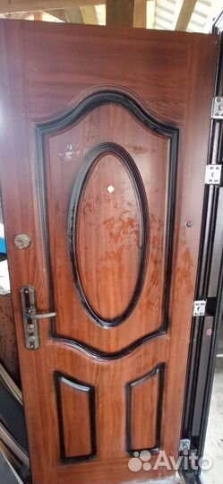 Дверь входная металлическая