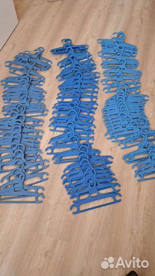 Вешалки детские