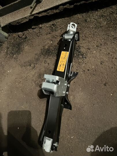 Домкрат Nissan qashqai