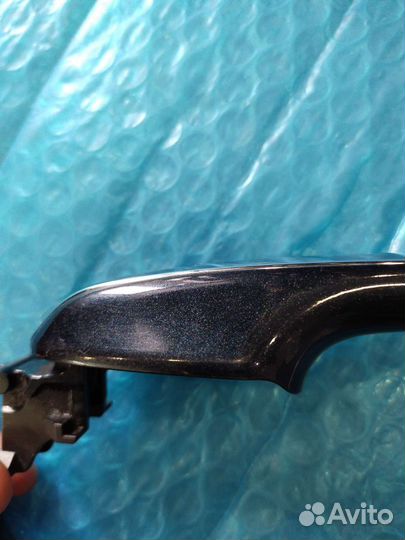 Ручка задней двери Камри 50 синяя Б/У