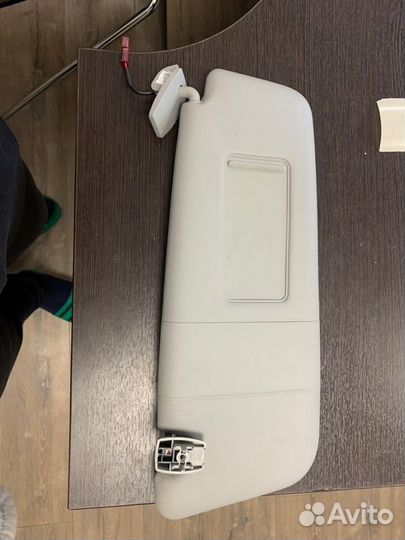 Козырек солнцезащитный правый Bmw 520D E60 N47