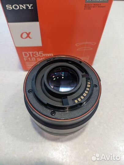 Объектив Sony DT 35mm f/1.8 SAM (SAL35F18)