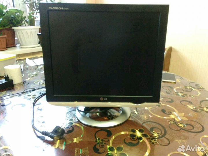 Монитор LG
