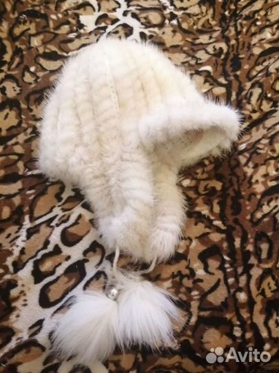 Шапка зимняя женская вязаная с натуральным мехои