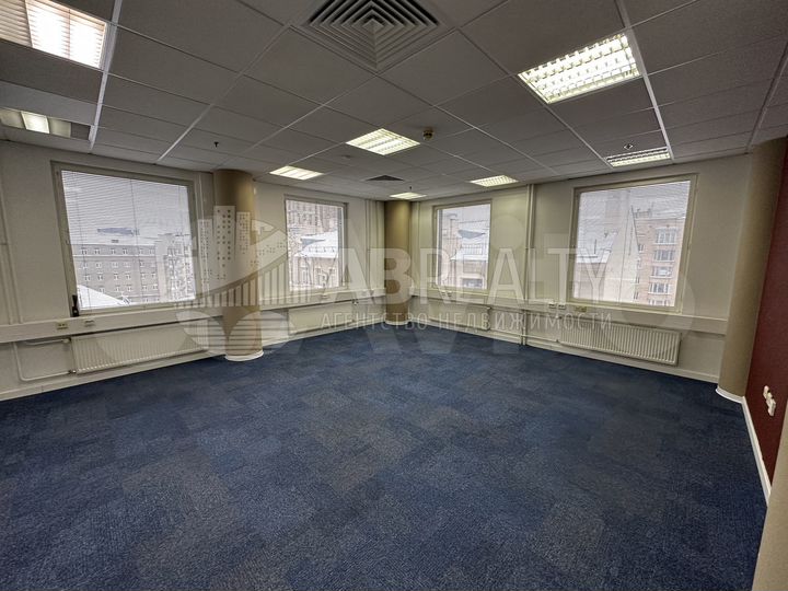 Офисы 2244 м² в Смоленском Пассаже