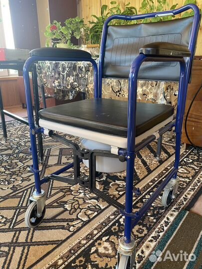 Кресло-каляска с санитарным оснащением