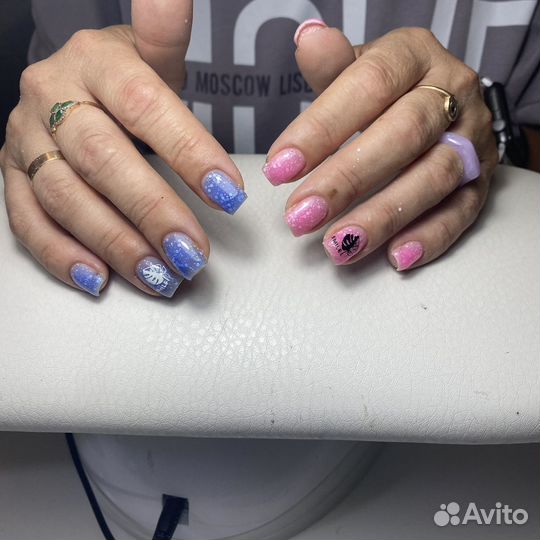 Модель на маникюр с дизайном
