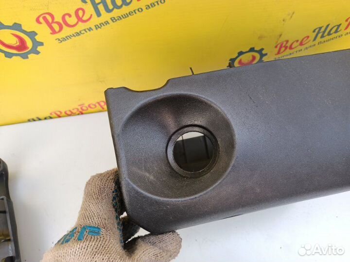 Кожух рулевой колонки Ford Fusion 1.4 fxja 2006